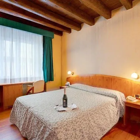 Corot Hotel Roma