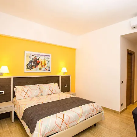 Trastevere's Friends 3*