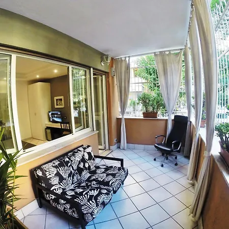 Tre R Bed & Breakfast 2*