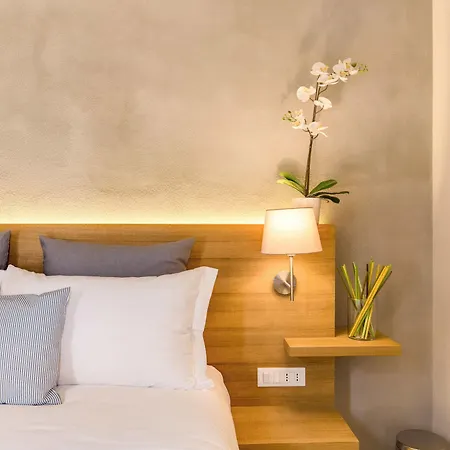 The Spanish Campo De' Fiori 3*