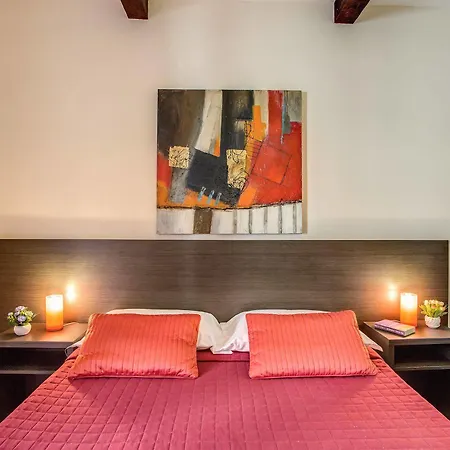 Mosaic Hotel *
