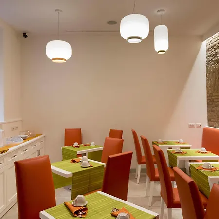 Navona Luxury Bed & Breakfast 2*