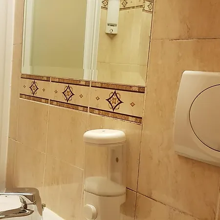 Rainbow Guest house 2*