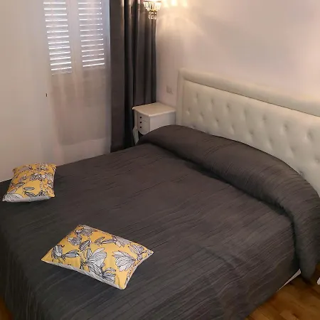 Urbana 33 Pensjonat Rzym