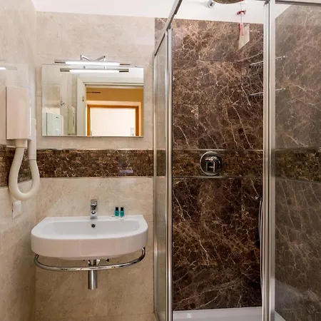 Hearth Hotel 3* Rome