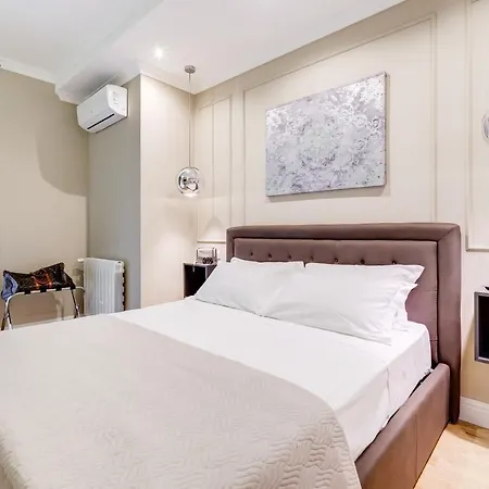 Mellini Palace By Premium Collection Rome