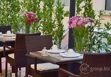 Hotel Lh Lloyd