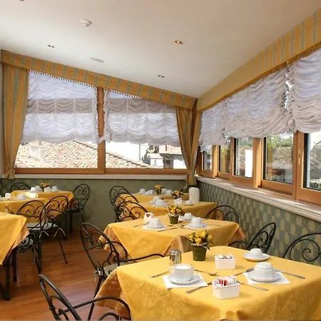 Hotel La Lumiere Di Piazza Di Spagna 3*