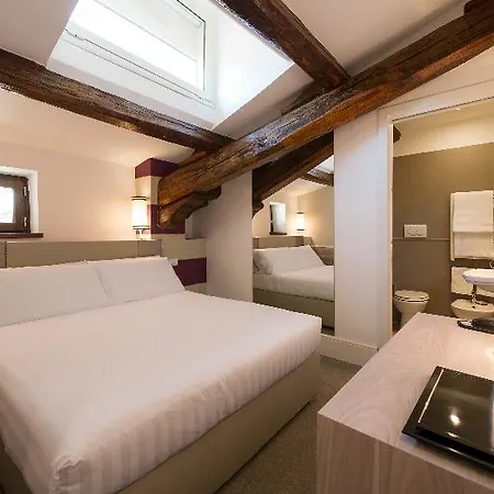 Bed & Breakfast Relais Santa Maria Maggiore 3*