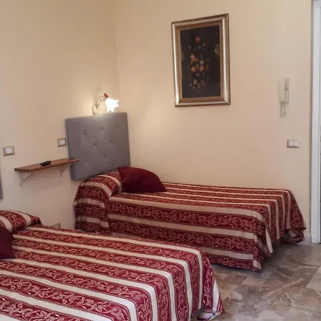 Major Aventinus Otel
