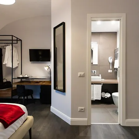 Konukevi Lungotevere Ripa 2*