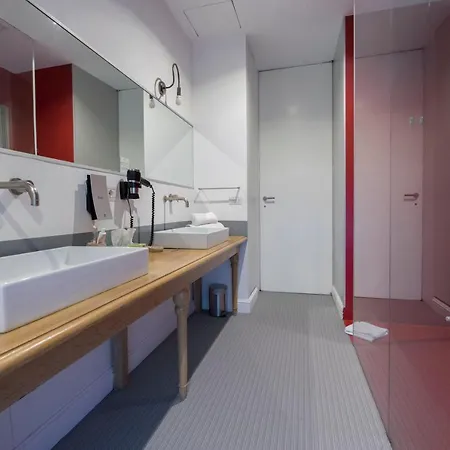 Colosseum Jacuzzi Suites Penzion *