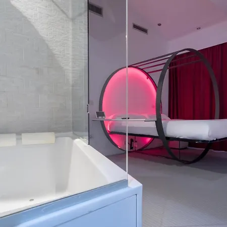 Colosseum Jacuzzi Suites Řím