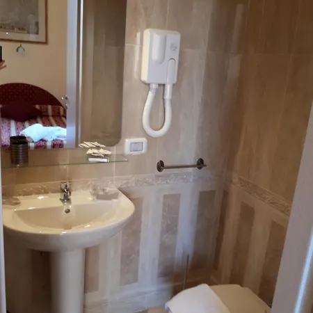 Major Aventinus Otel