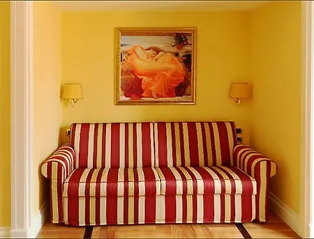 Relais Frattina 2*