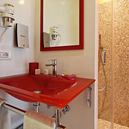 Colosseum Jacuzzi Suites Penzion Řím