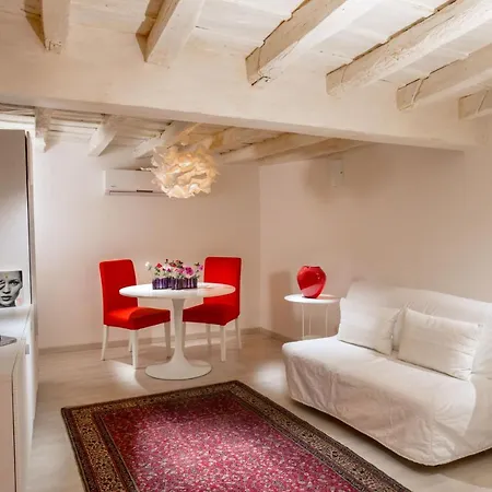Boutique Campo De' Fiori Hotel 3*