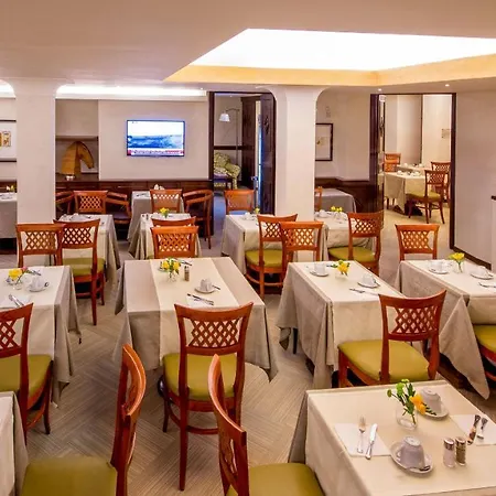 Oxford Hotel 4*