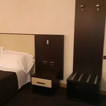 Tritone Hotell