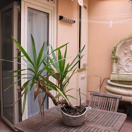 Urbana Colosseo Boutique Apartment *