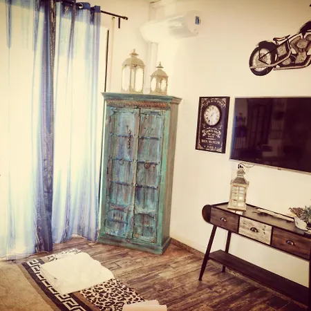 Romantic Dreams Bed & Breakfast 2*