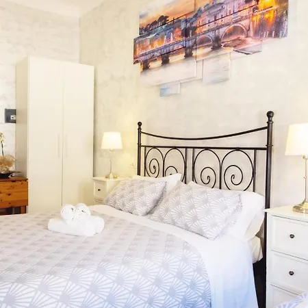 Rossana House Guest house *
