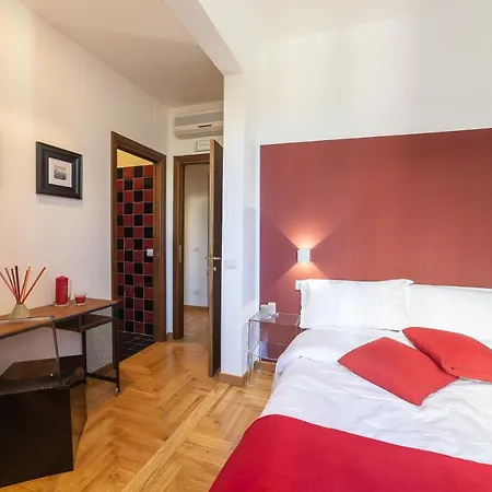 Lombardia40 Luxury 2* Rome