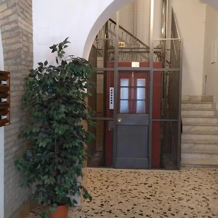 Vatican Comfort Suites Guest house