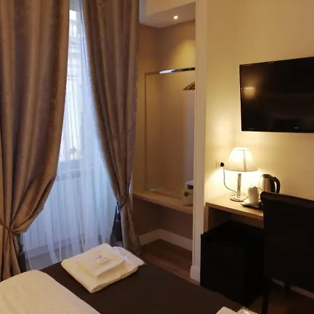 Vatican Comfort Suites Guest house 2*
