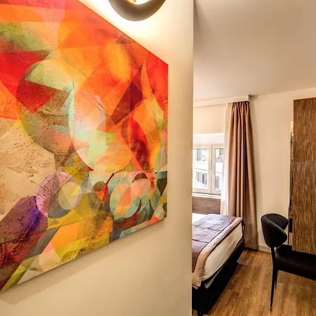 Al Manthia - Gruppo Trevi 4* Rome