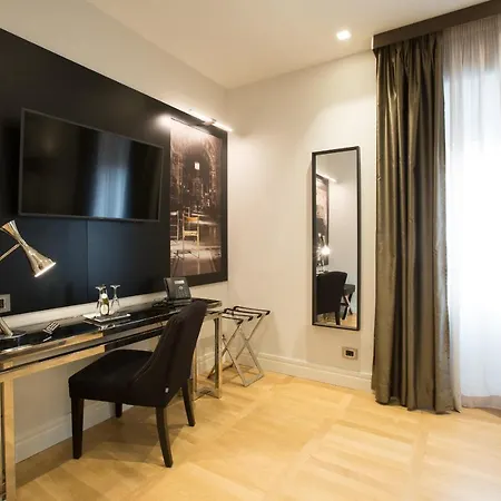 Floris Hotel
