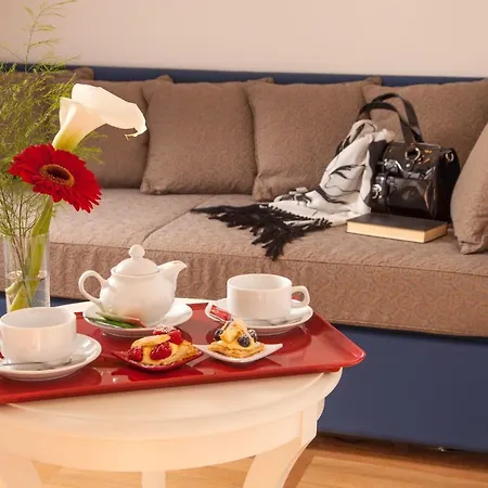 Floris Hotel 3*