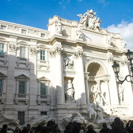 招待所 Delfini Trevi House