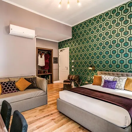 Tree Charme Parliament Boutique Hotel 3*
