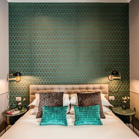 Tree Charme Parliament Boutique 3* Roma