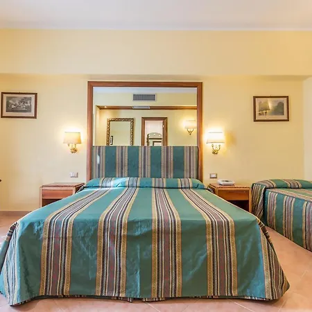 Raeli Noto 3*