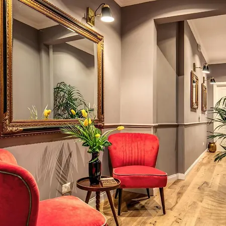 Hotel Tree Charme Parliament Boutique