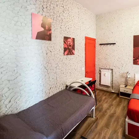 Cineroma Bed & Breakfast 2*