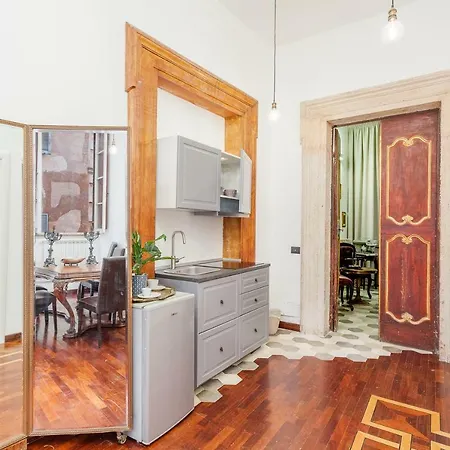 Palazzo Del Duca Piazza Navona Affittacamere 3*