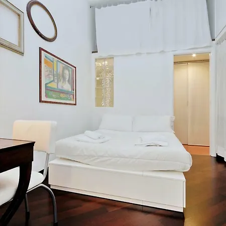 Clementina Apartment *