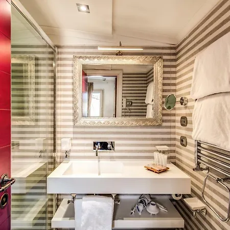 Parlamento Boutique 3* Roma
