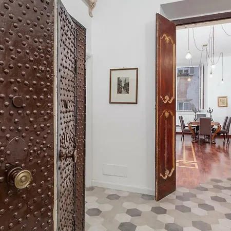 Palazzo Del Duca Piazza Navona Affittacamere 3*