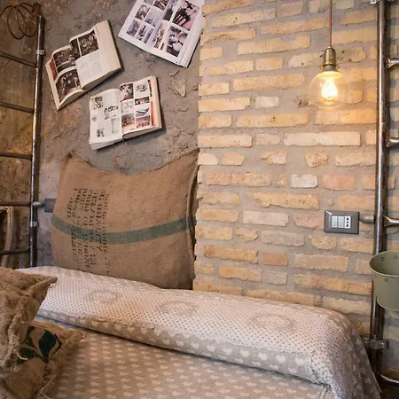 Mancini Shabby House Guest house 3*