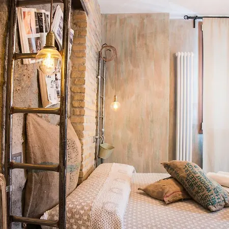 Mancini Shabby House Rome