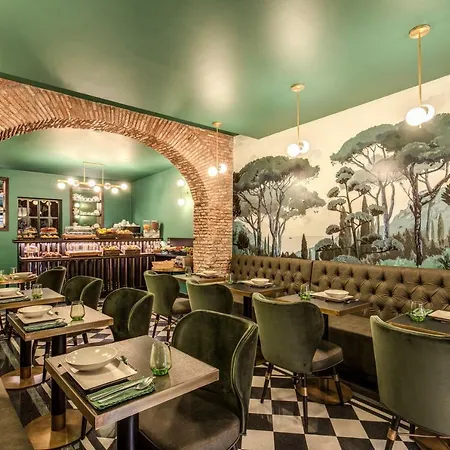 Hotel Tree Charme Parliament Boutique