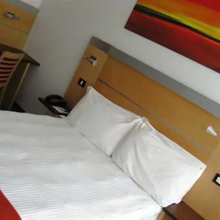 Sotel Nomentana 3*
