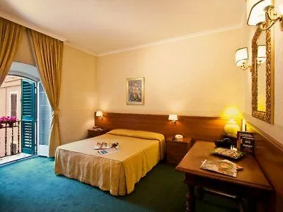 Hotell Astoria Garden 3*