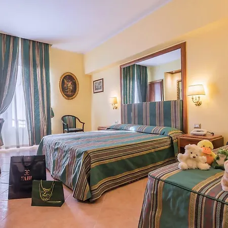 Raeli Lux Hotel Řím