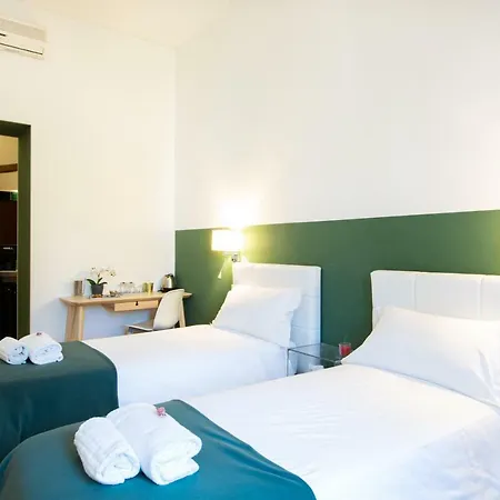 Lombardia40 Luxury 2* Rome