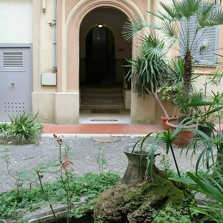 Giovy Bed & Breakfast 2*